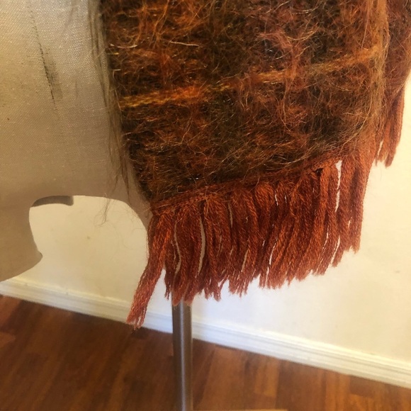 Vintage Andrew Stewart Mohair/ wool cape - Picture 5 of 16